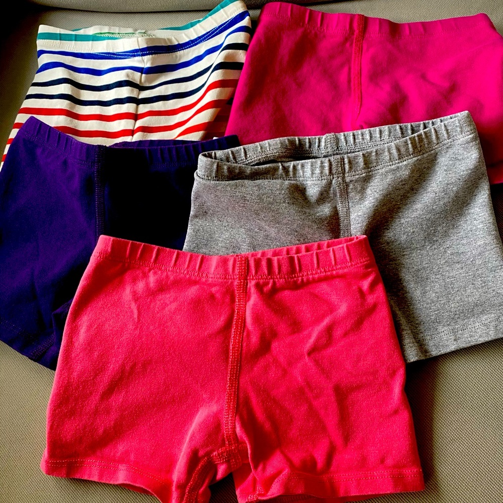 Bundle of primary shorts 2-3y excellent condition